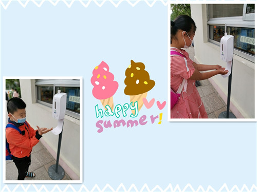 進(jìn)校門.jpg 進(jìn)校門.jpg