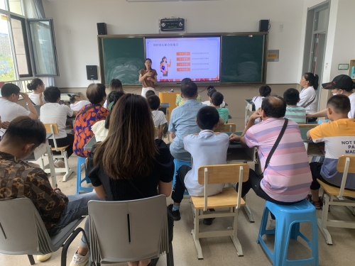 期待家長(zhǎng)配合的地方.jpg 期待家長(zhǎng)配合的地方.jpg