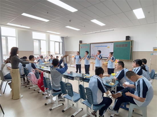 才藝表演《媽媽你真好看》.jpg 才藝表演《媽媽你真好看》.jpg