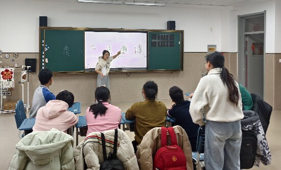 制作元旦鞭炮.jpg 制作元旦鞭炮.jpg